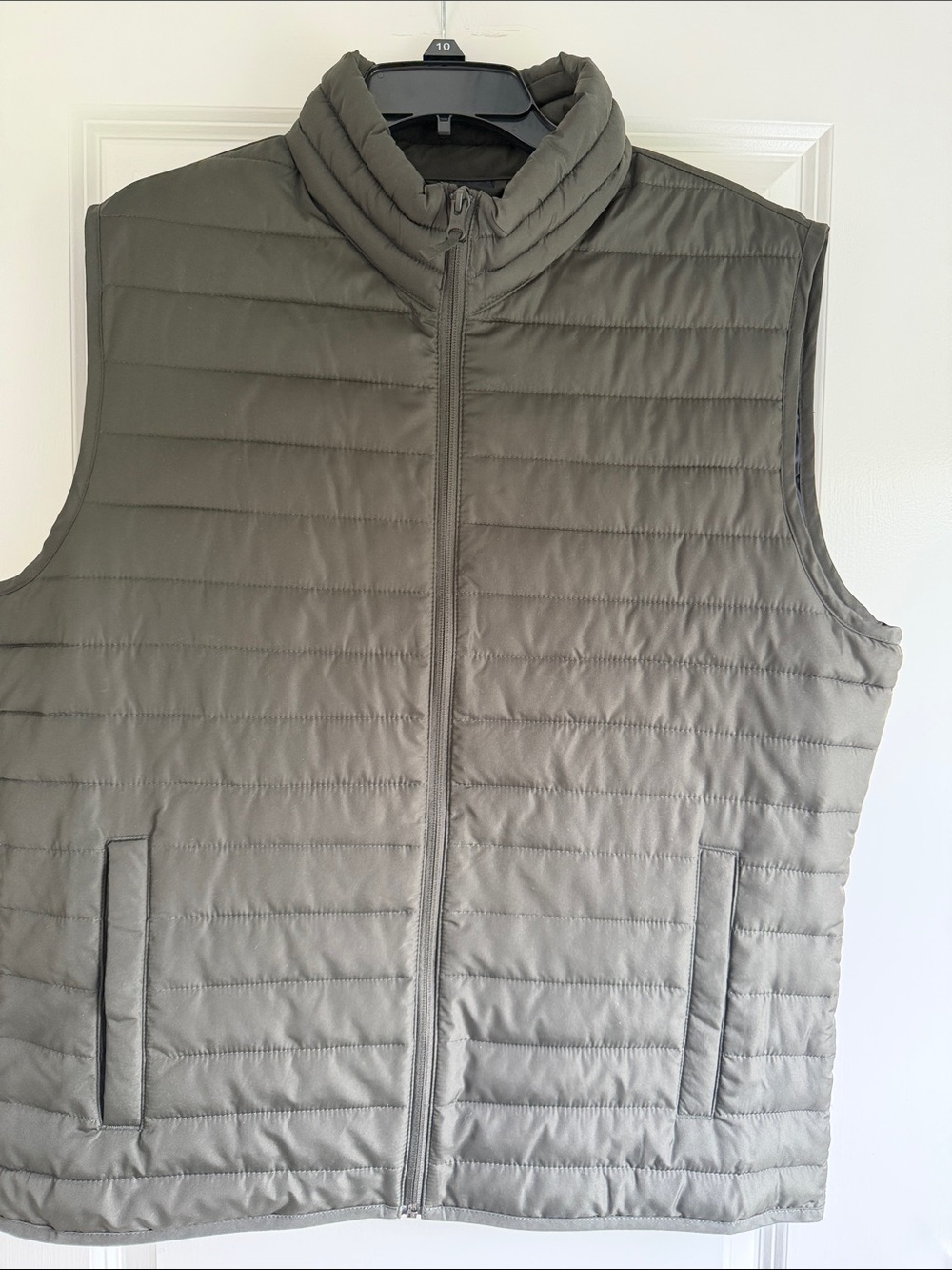 GAP Men's Quilted Vest in Olive - Never Worn!!